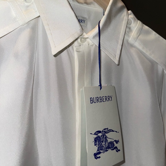 100% Silk Burberry Blouse - Picture 4 of 7